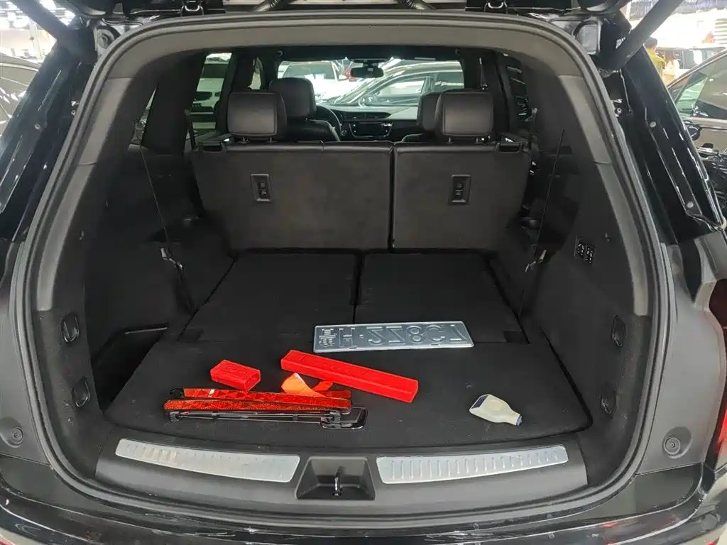Cadillac XT6 2022 2.0T 7-Seater 2WD Luxury Edition фото 15