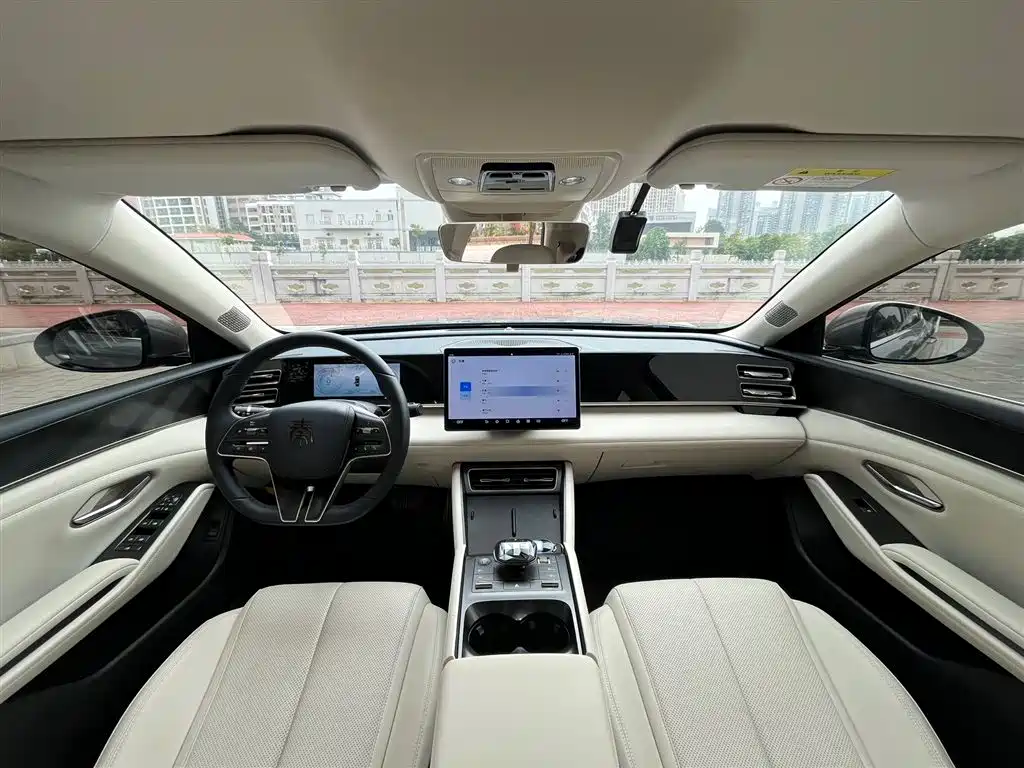 BYD Qin L 2024 DM-i 80KM Superior фото 5