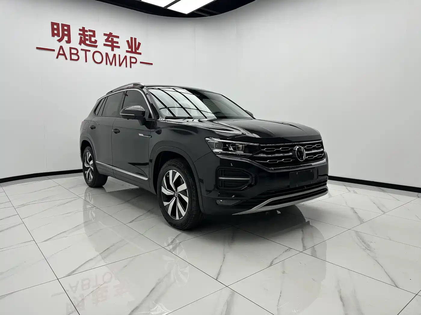 Volkswagen Tayron 2022 280TSI 2WD Luxury Smart Connect Edition фото 3