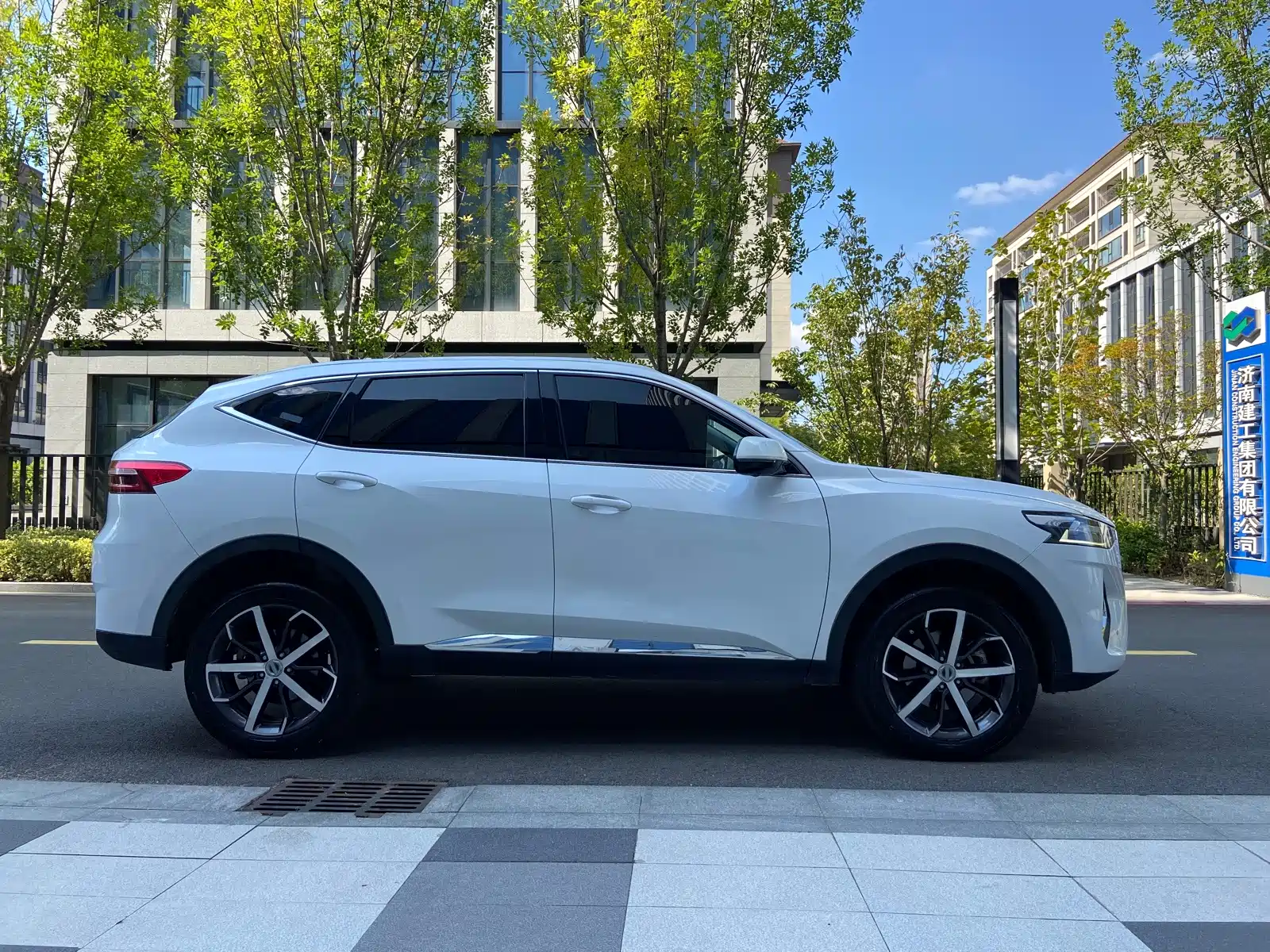 Фото 6 - Haval F7
