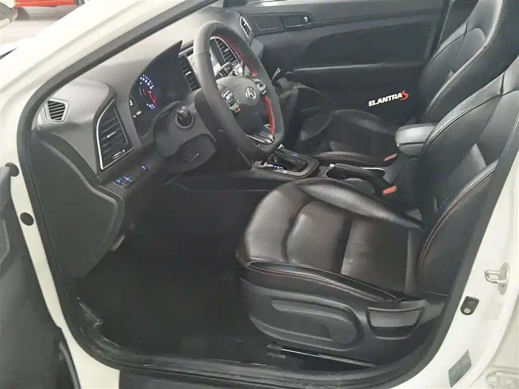 Hyundai Elantra 2018 1.4T DCT Dynamic·Vitality Model фото 10