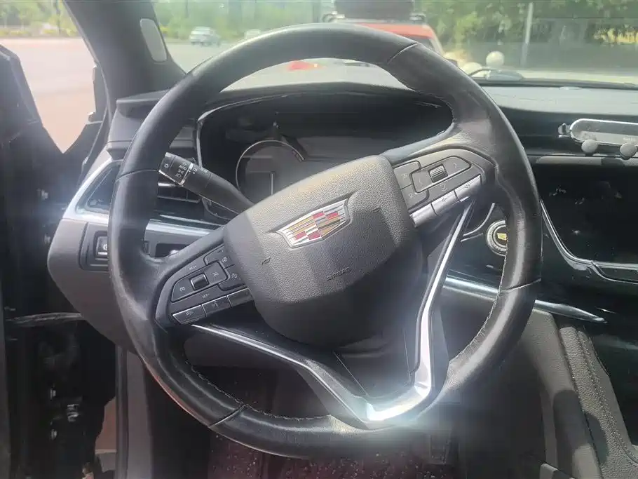 Cadillac XT6 2021 2.0T 6-seater 4WD Luxury фото 15