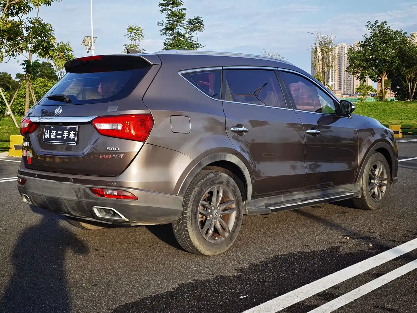 Dongfeng Fengguang Fengguang 580 2019 2020 1.5T CVT Luxury