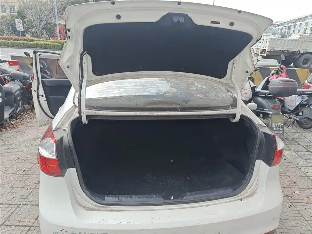 Kia K3 2016 1.6L Manual GLS фото 19