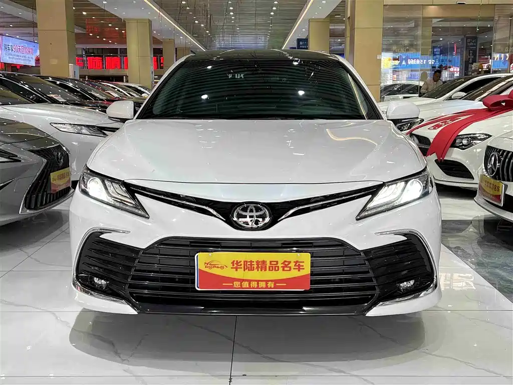 Toyota Camry 2021 2.5G Luxury Edition фото 2