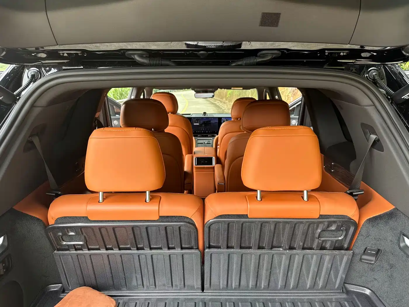 AITO Wenjie AITO M9 2025 Extended Range Ultra 52kWh 6-Seater фото 6