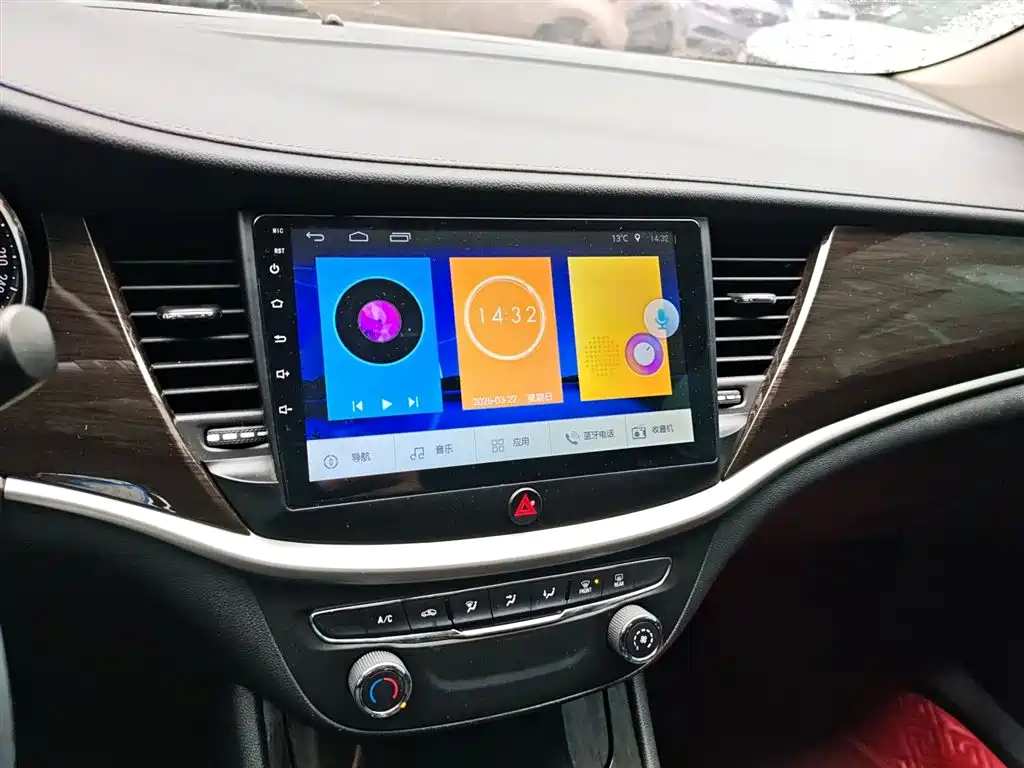 Buick Verano 2019 Sedan 20T Dual Clutch Leading фото 13