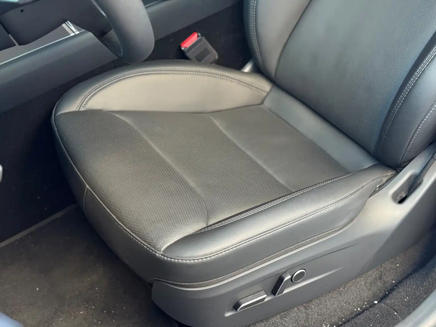 Tesla Model Y 2026 2026 Rear-Wheel Drive