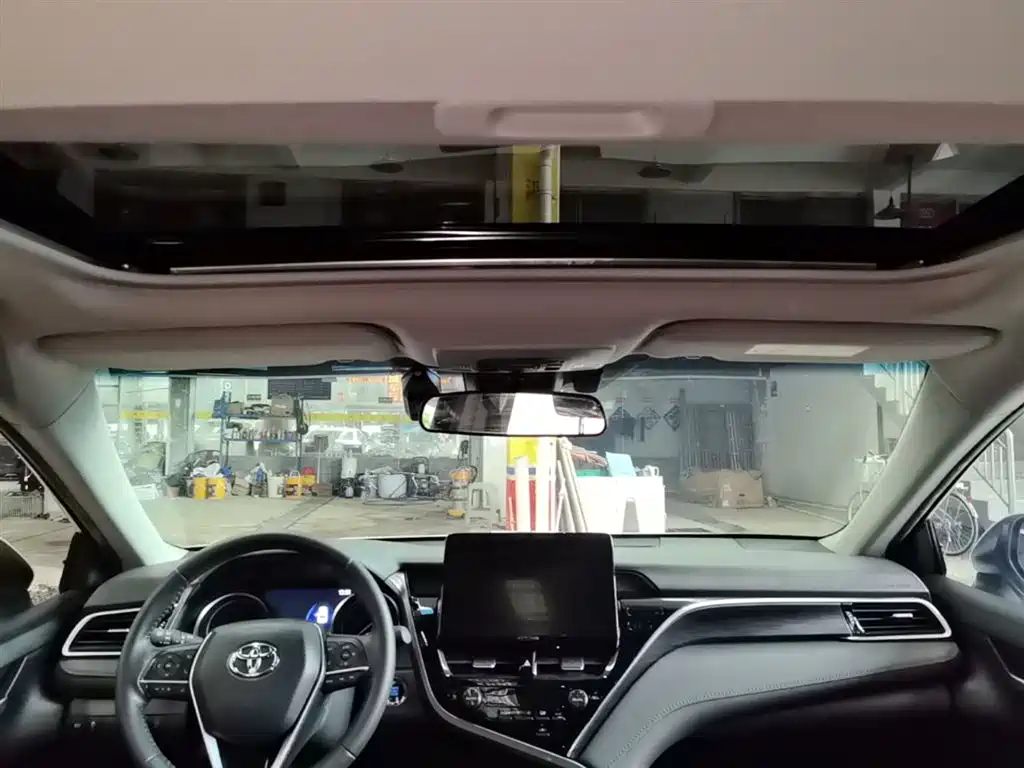 Toyota Camry 2021 2.0G Luxury Edition фото 18