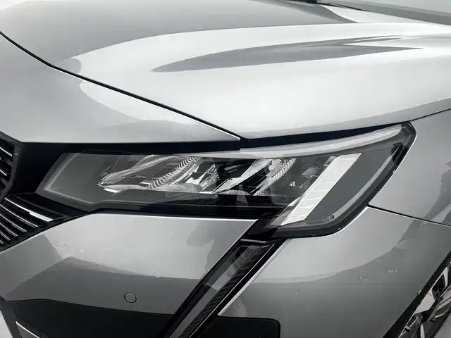 Peugeot 408 2022 1.6T Light Chaser Edition фото 13