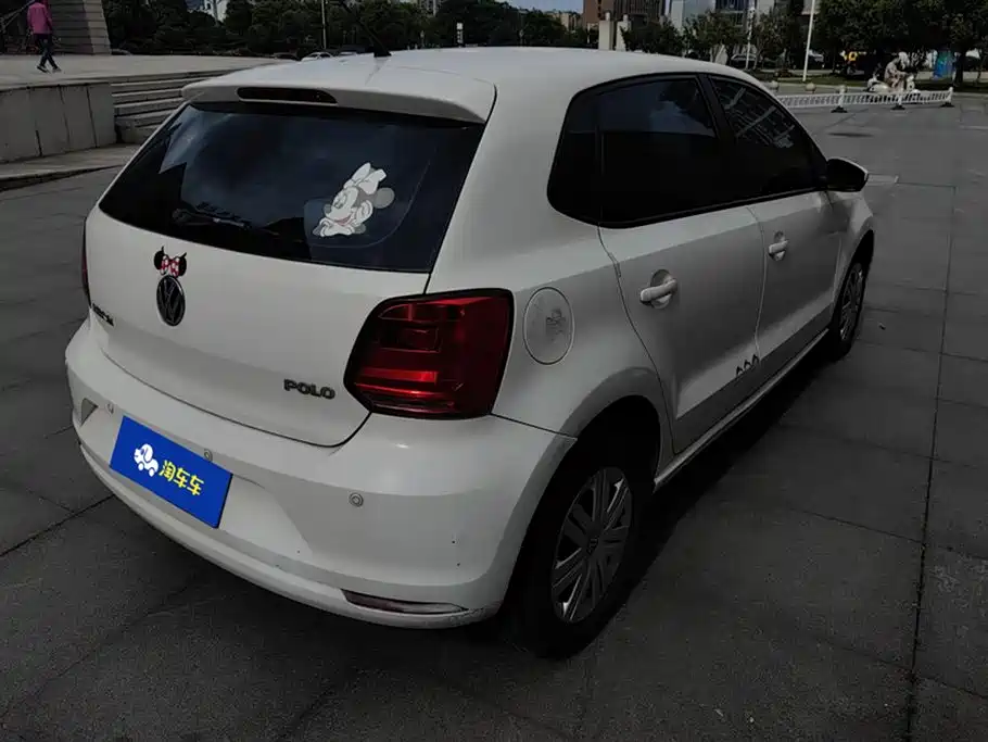 Volkswagen Polo 2016 1.4L Automatic Trend фото 3