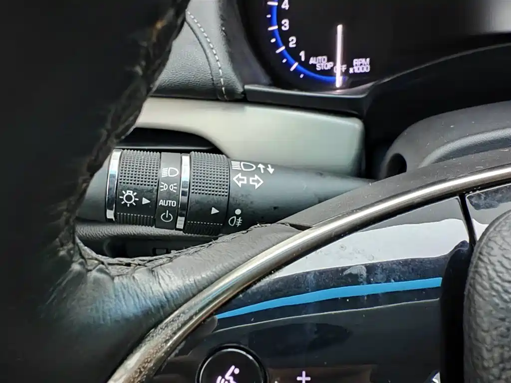Cadillac ATS-L 2016 28T Technology фото 21