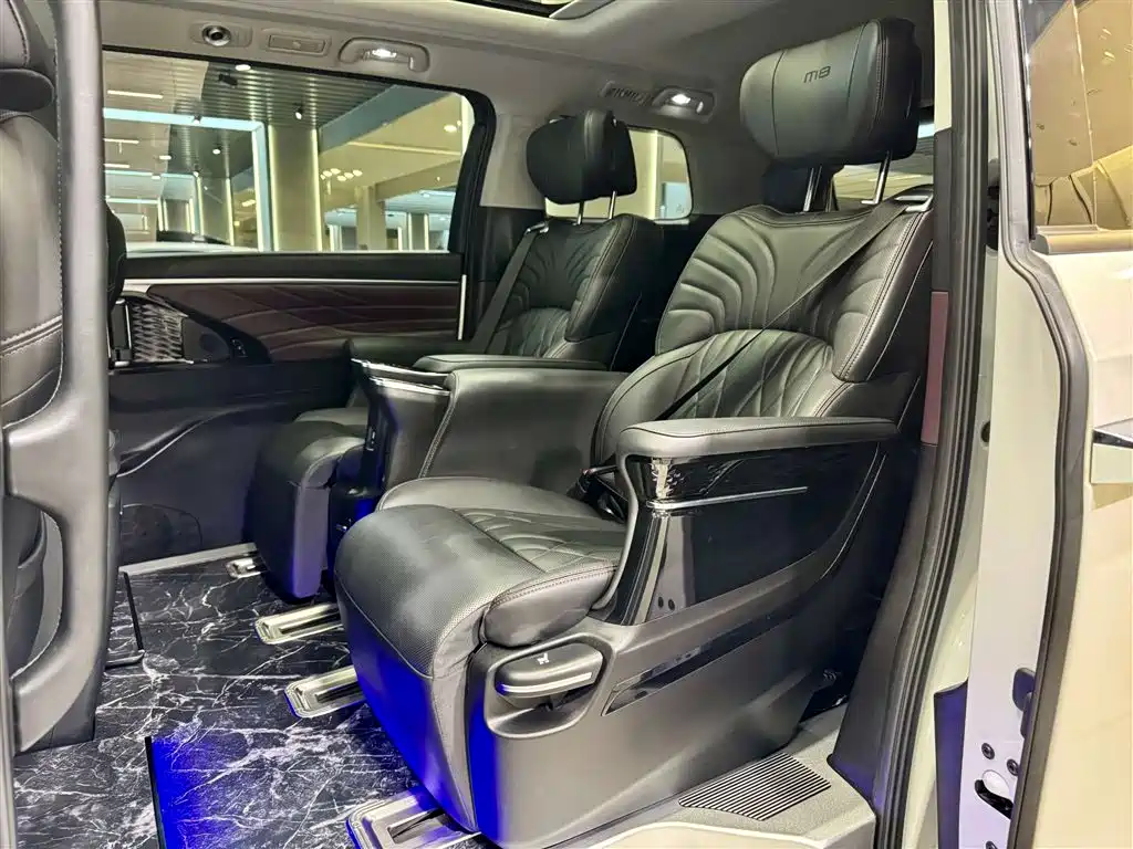 GAC TRUMPCHI TRUMPCHI M8