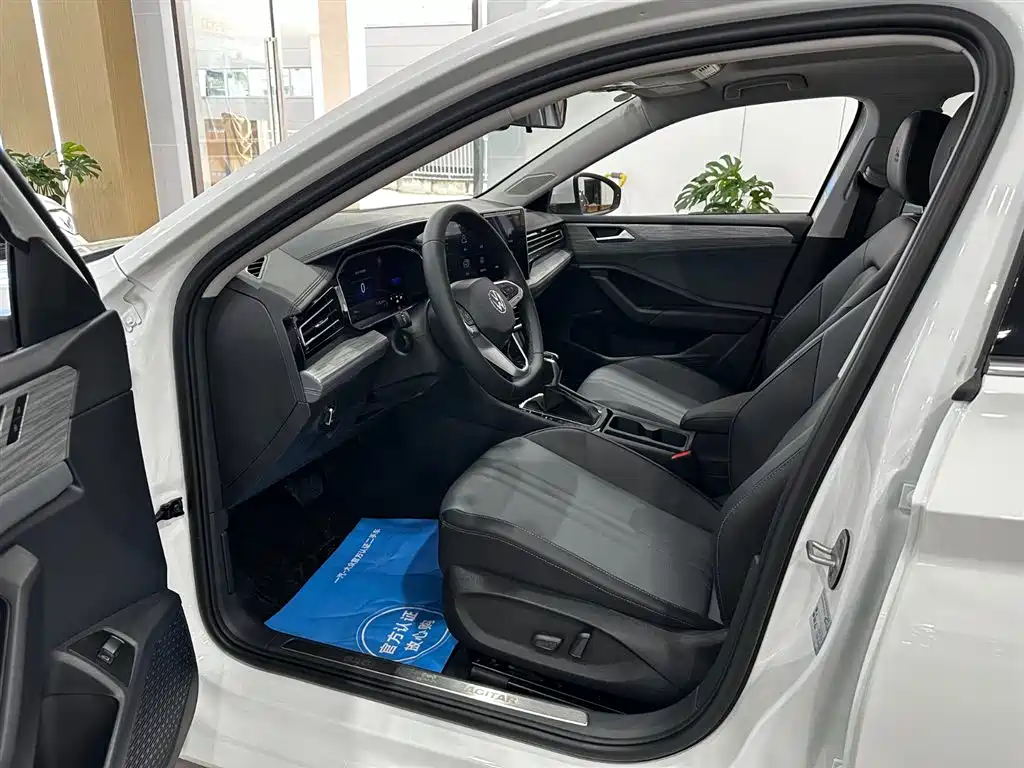 Volkswagen Sagitar 2026 Model Year Facelift 30 Million Special Edition 300TSI DSG Premium Edition фото 30