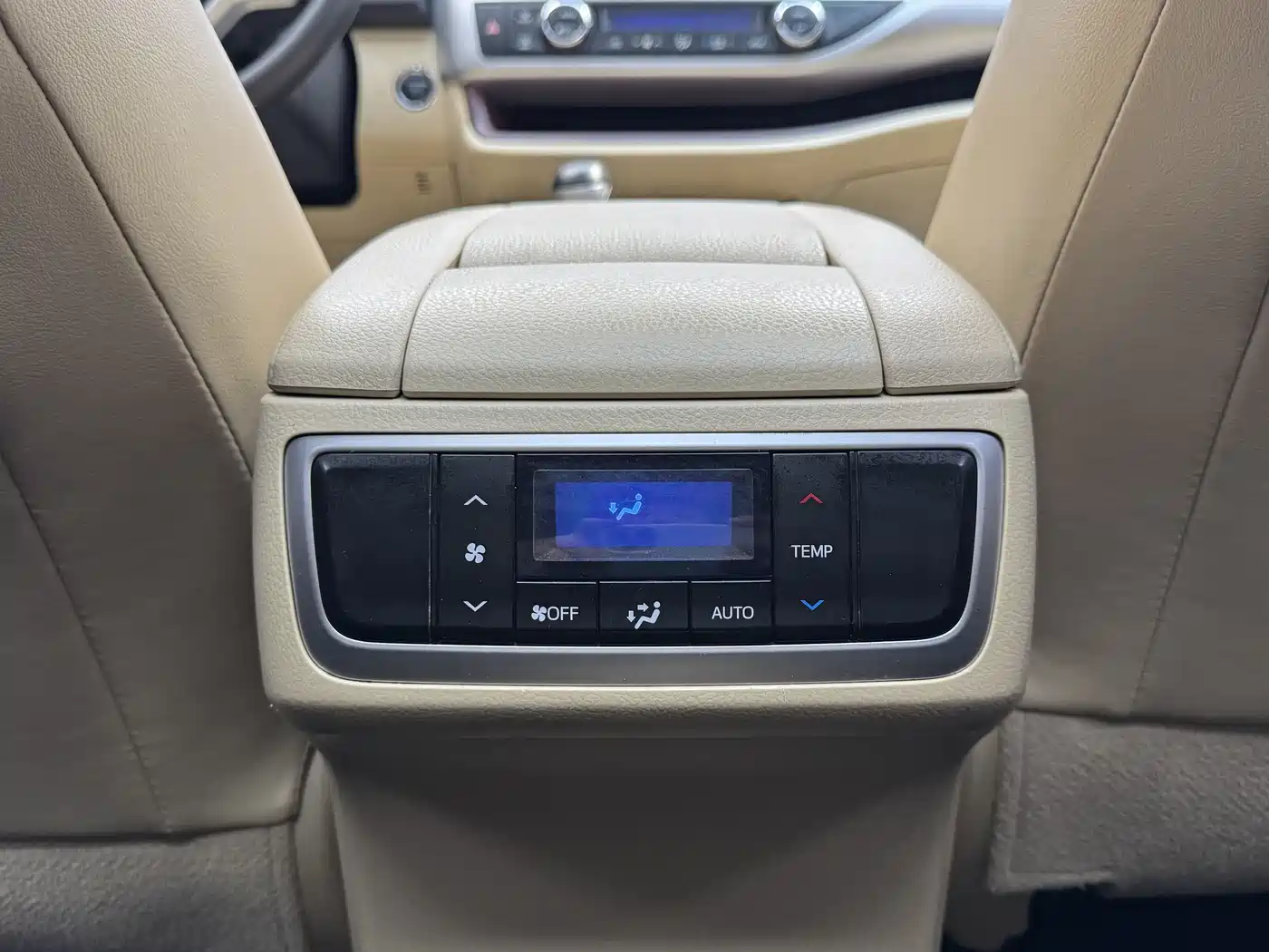 Toyota Highlander 2015 2.0T FWD Luxury Edition 7-seater фото 13