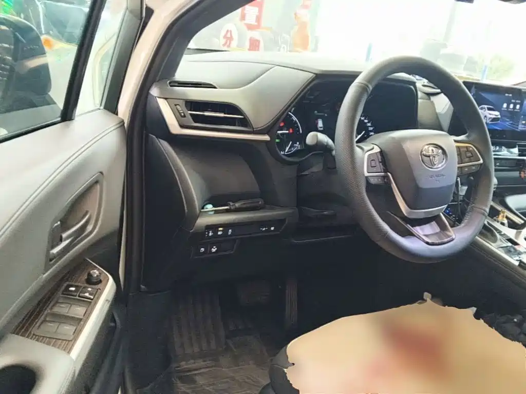Toyota Granvia 2024 2024 2.5L Hybrid Luxury