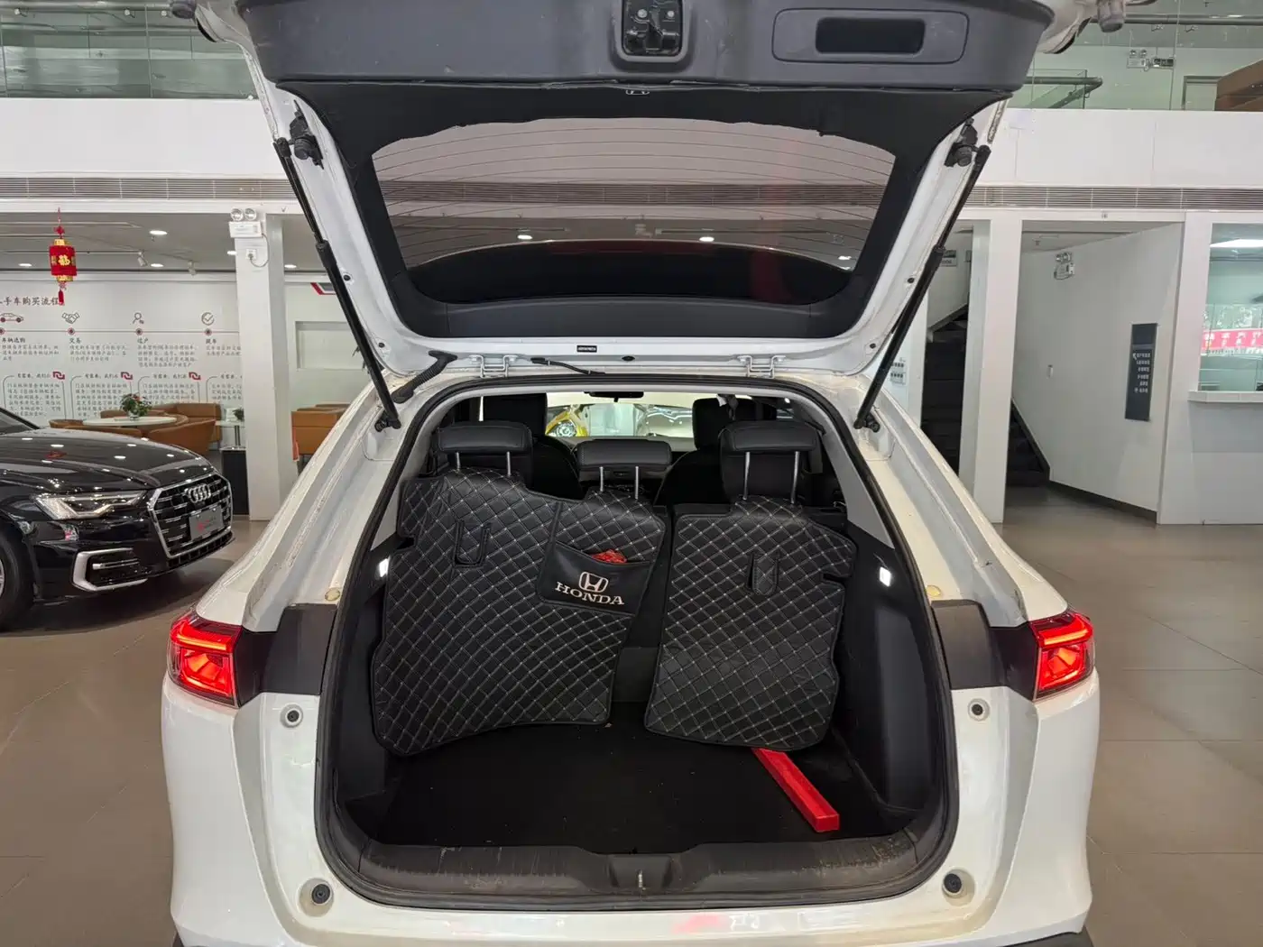 Honda Vezel 2023 2023 1.5L CVT Pioneer Edition