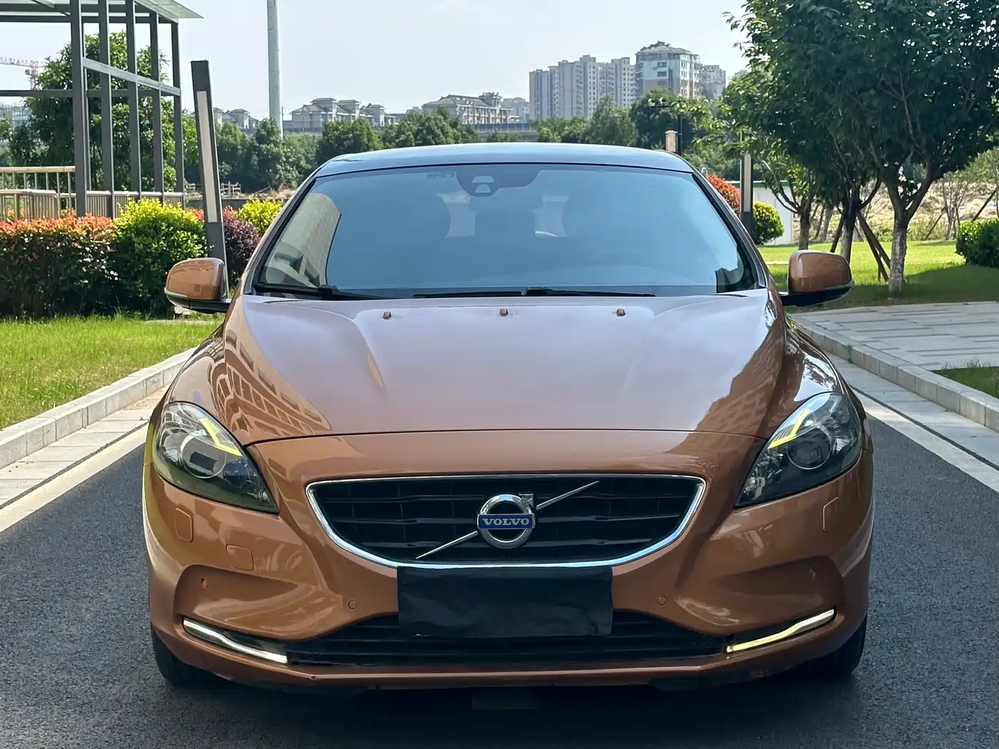 Фото 2 - Volvo V40