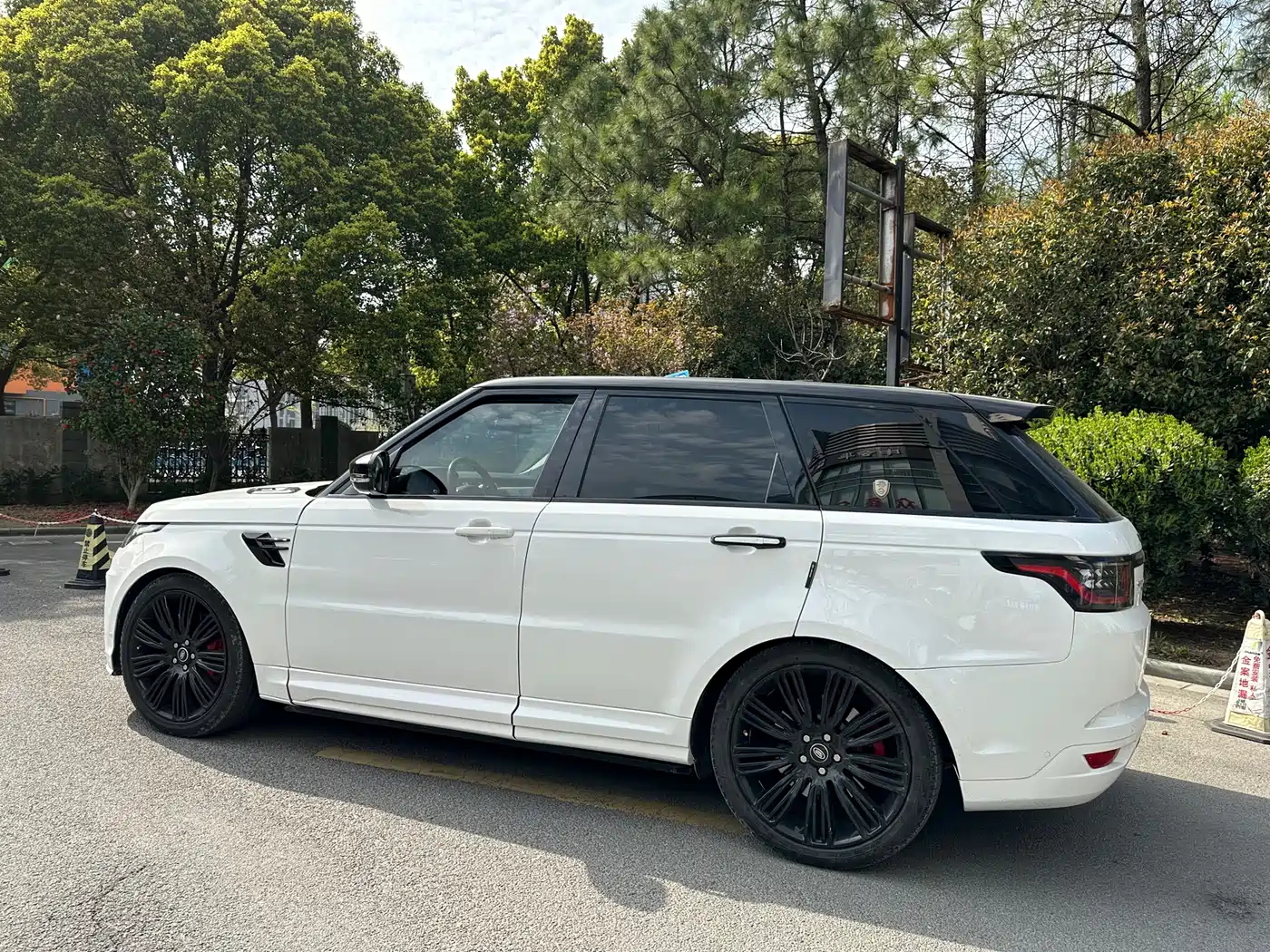 Land Rover Range Rover Sport 2015 3.0 SC V6 HSE фото 8
