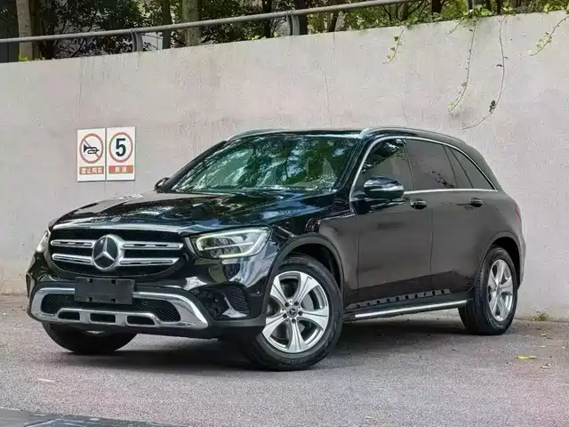 MERCEDES-BENZ GLC