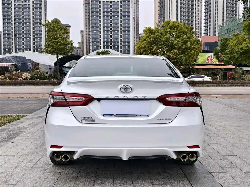 Toyota Camry 2018 2.5S Trend Edition фото 10