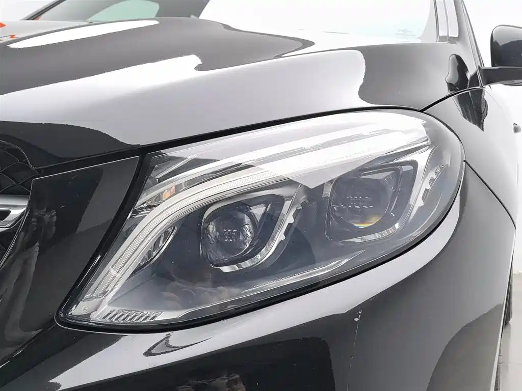 Mercedes-Benz GLE 2018 GLE 320 4MATIC Dynamic Ultimate Edition фото 26