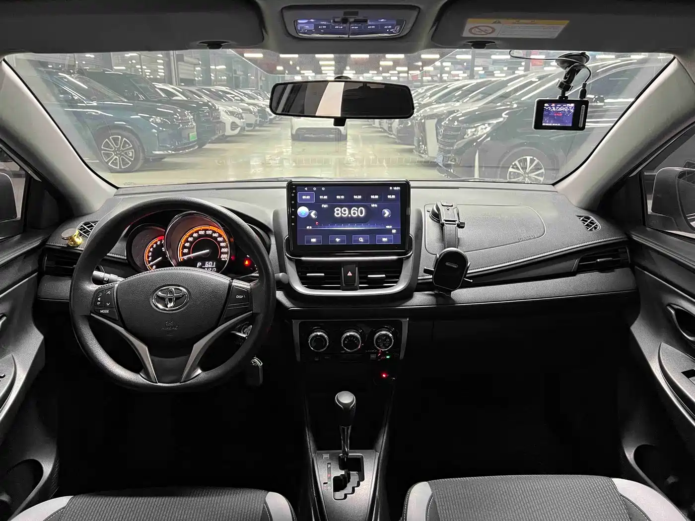Toyota YARiS L Zhi Xuan 2022 Zhi Xuan X 1.5L CVT Leading PLUS Edition фото 6