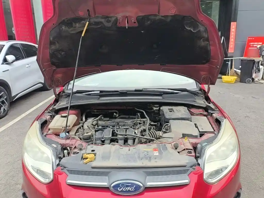 Фото 20 - Ford Focus