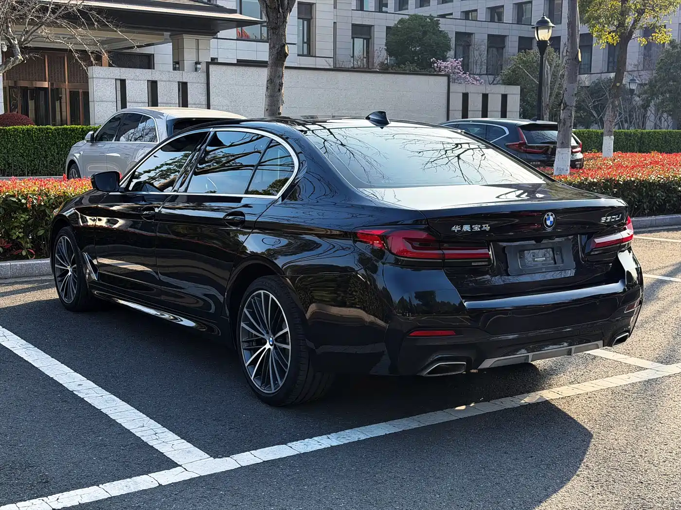BMW 5 Series 2021 530Li Leading M Sport Package фото 6