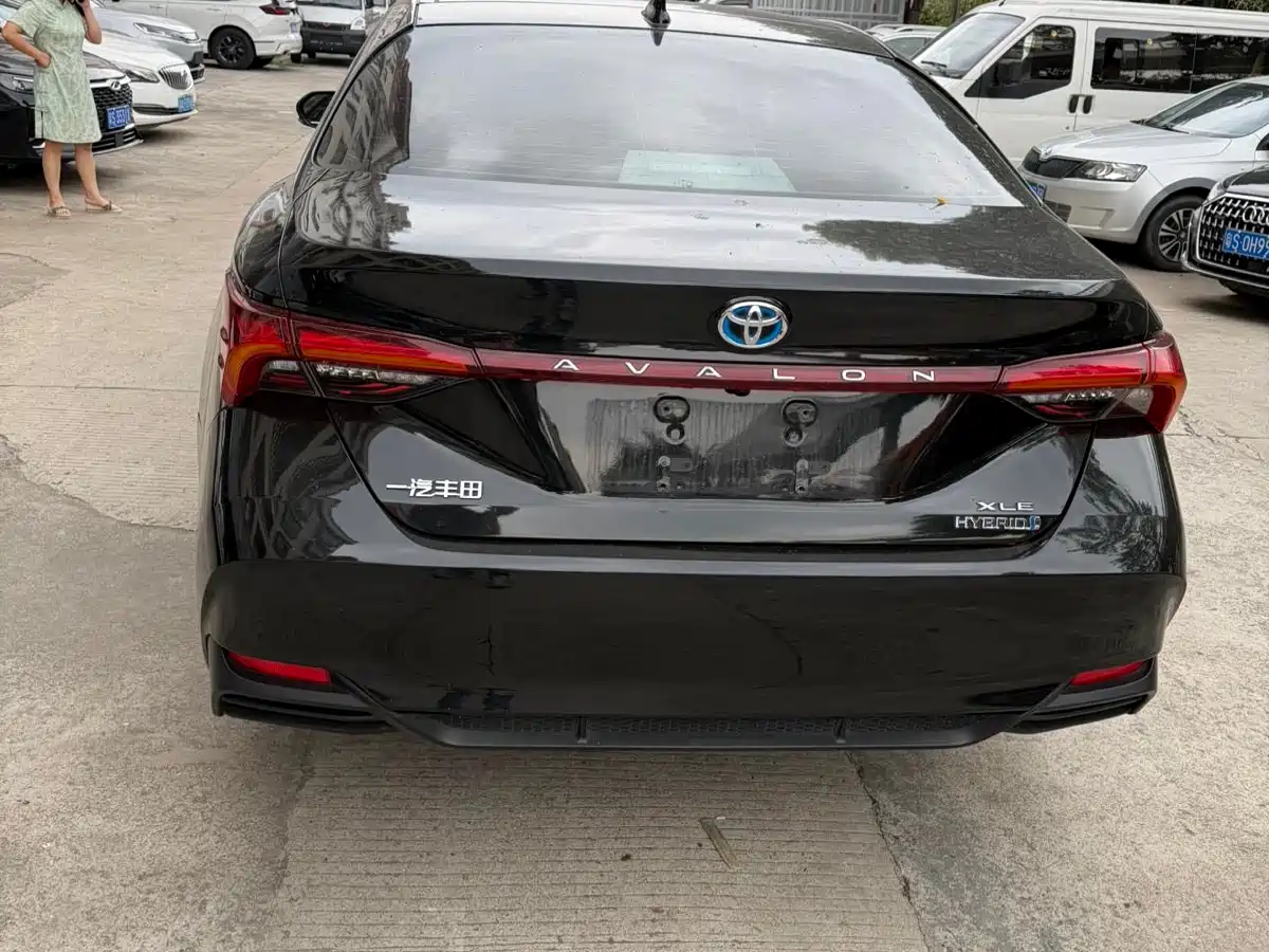 Toyota Avalon 2024 Model Hybrid 2.5L XLE Prestige Edition фото 2