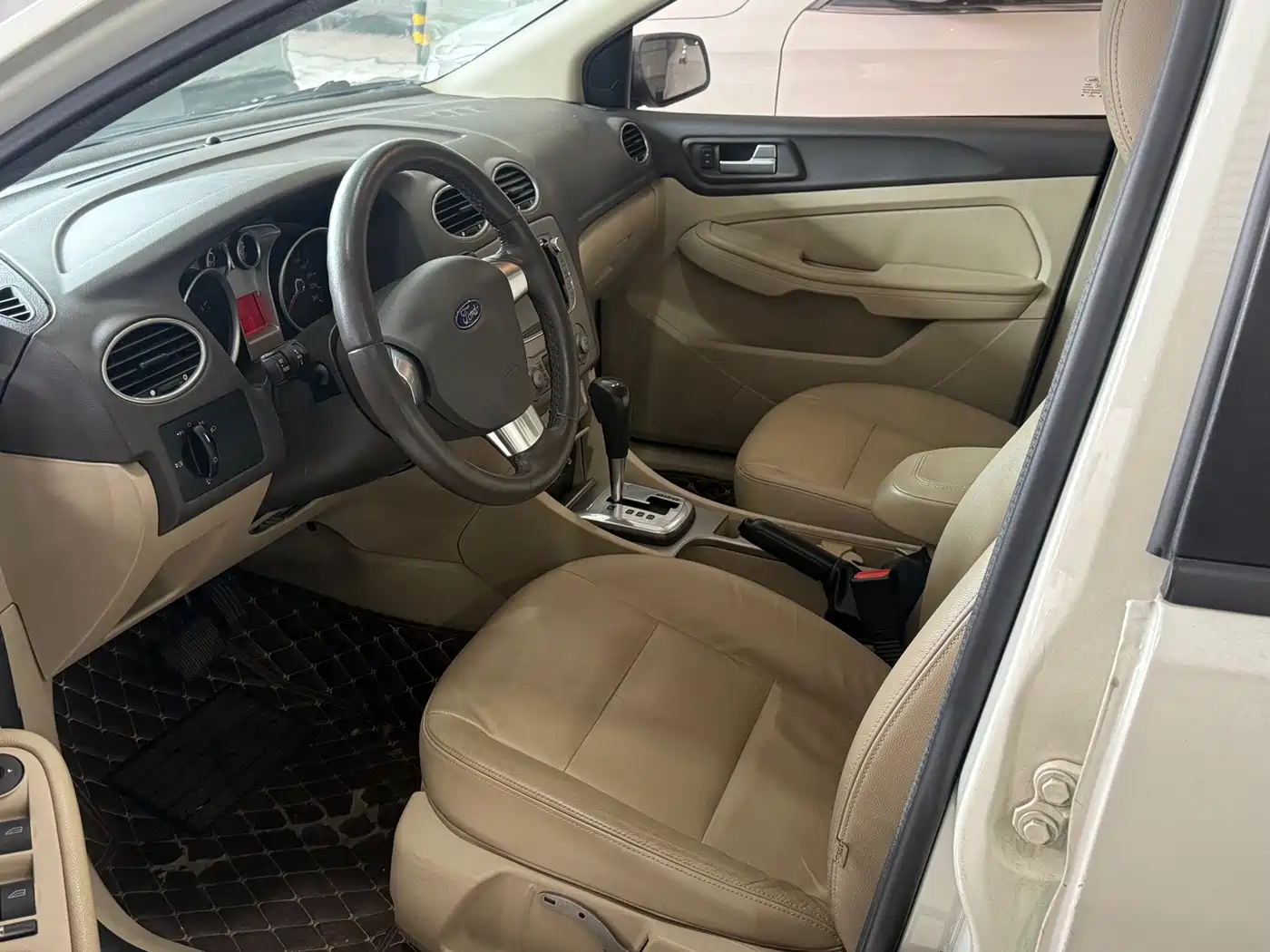 Photo 3 - Ford Focus