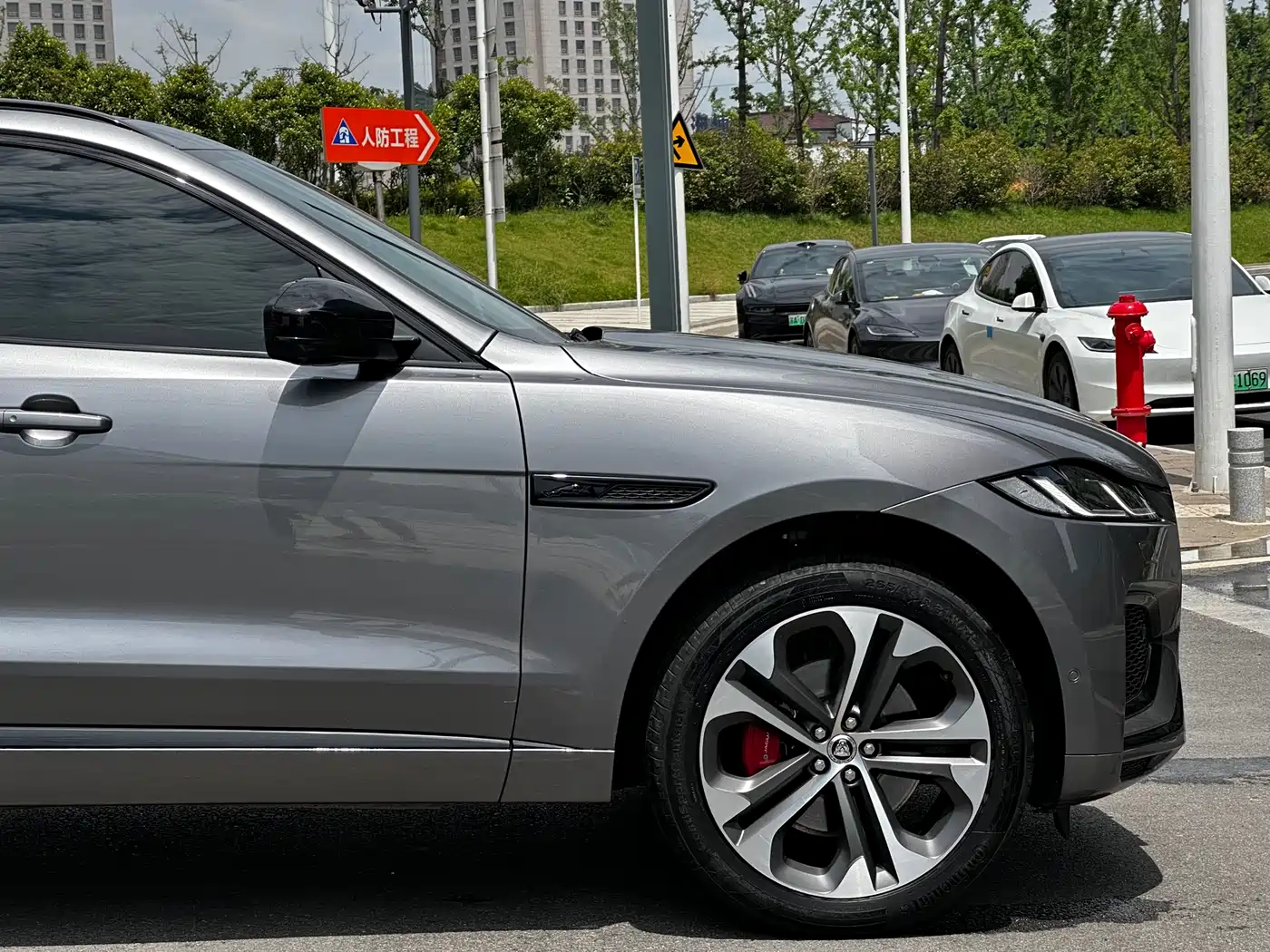 Jaguar F-PACE 2024 P250 R-Dynamic HSE фото 10