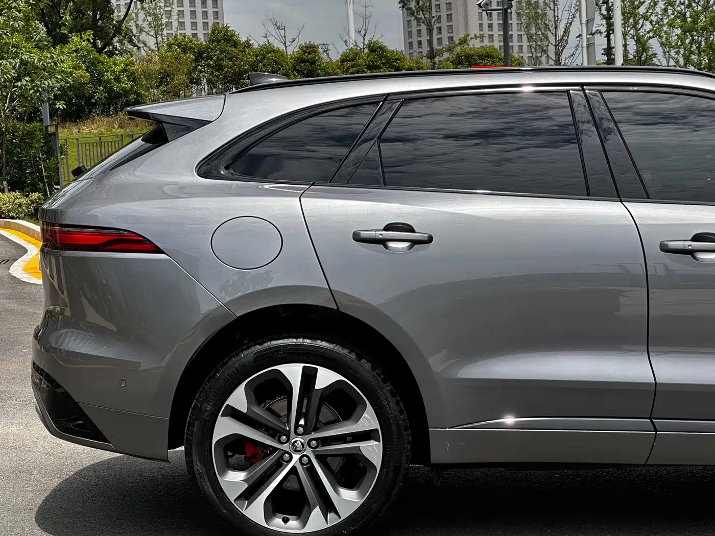 Jaguar F-PACE 2024 P250 R-Dynamic HSE фото 11