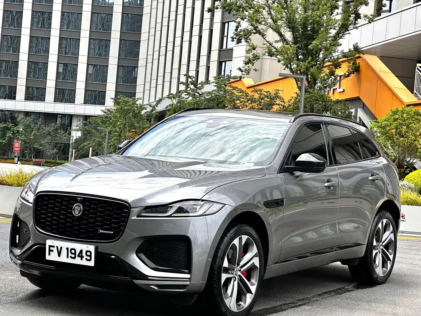 Jaguar F-PACE 2024 P250 R-Dynamic HSE