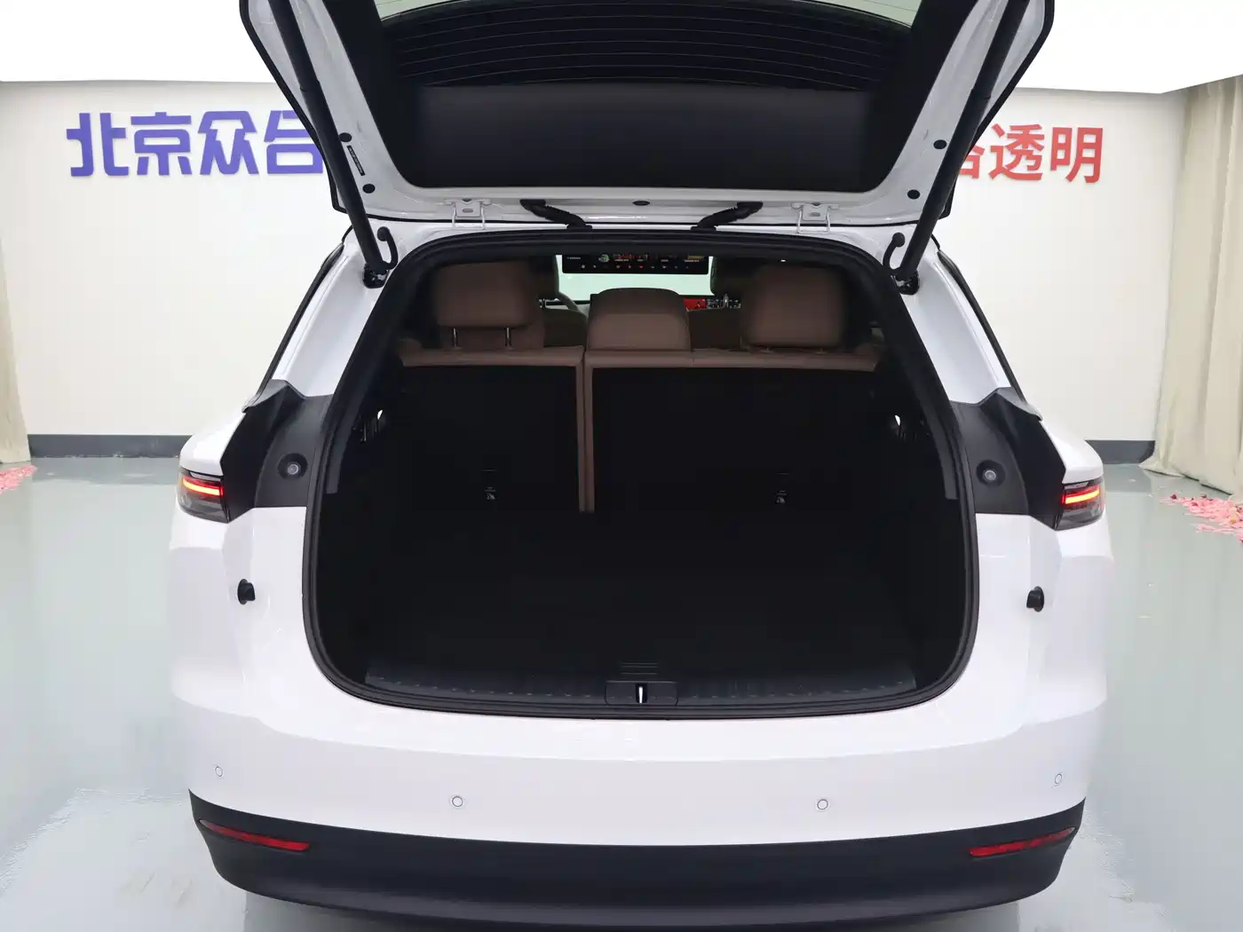 Li Auto i6 2026 2025 4WD Base Model