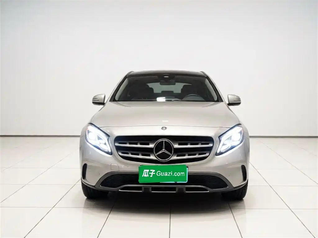 Mercedes-Benz GLA 2017 GLA 200 Fashion фото 24