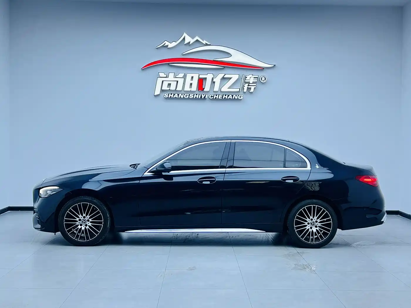 Mercedes-Benz C-Class 2023 Facelift C 200 L Sport Edition фото 3