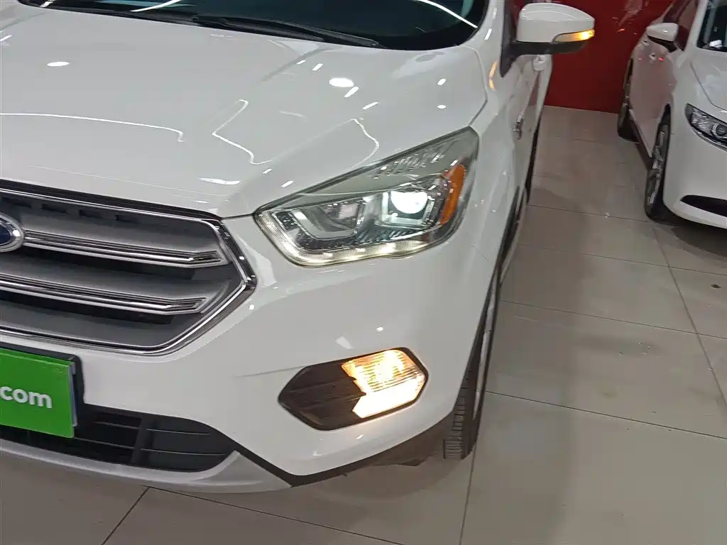 Photo 24 - Ford Kuga