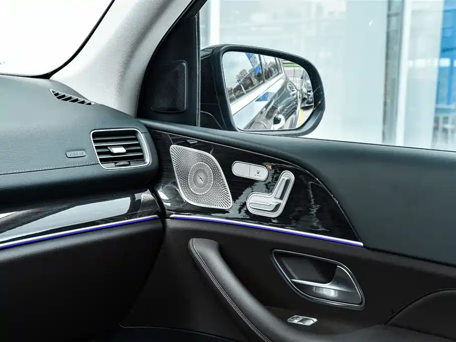 Mercedes-Benz GLE 2020 Facelift GLE 350 4MATIC Fashion Special Edition фото 14