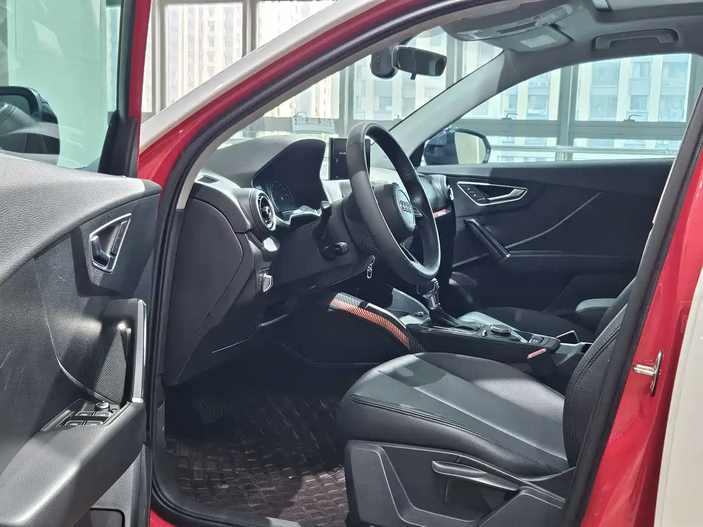Audi Q2L 2018 35 TFSI Launch Exclusive Edition China VI фото 14