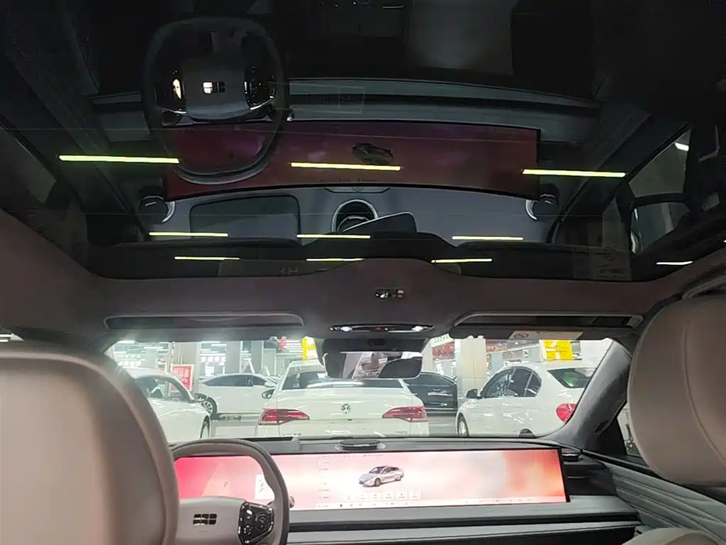 Geely Galaxy Galaxy E8 2025 700km Long Voyage Smart Drive Edition фото 18