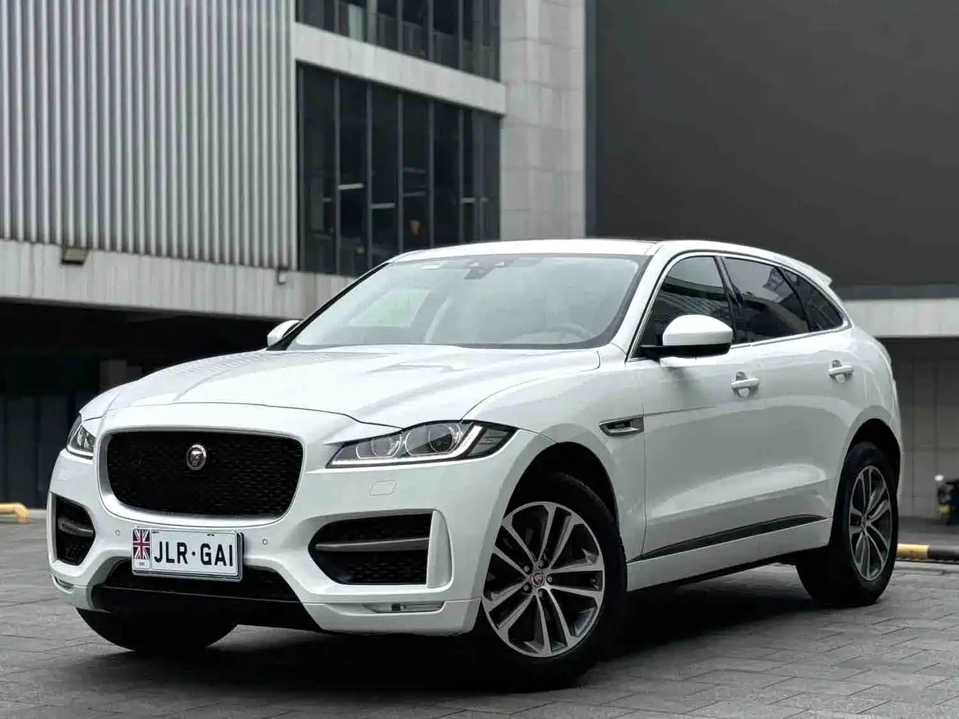 Jaguar F-PACE 2018 Facelift 2.0T AWD R-Sport