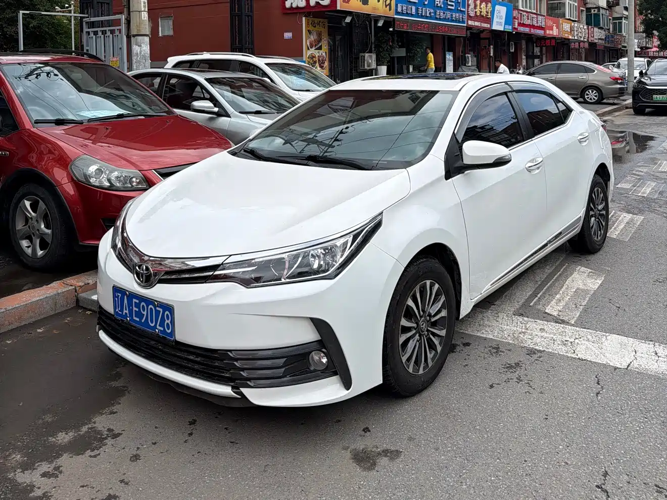 Фото 1 - Toyota Corolla