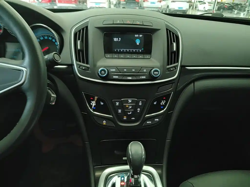 Buick Regal 2015 1.6T Fashion Tech Model фото 13