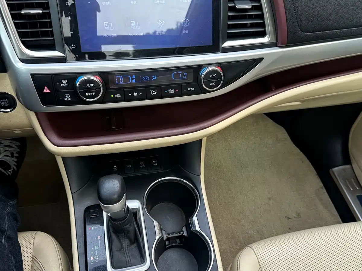 Toyota Highlander 2015 2.0T AWD Luxury Edition 7-seater фото 18