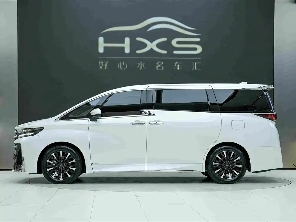 Toyota Vellfire 2024 2024 Crown Hybrid 2.5L Executive Premium Edition