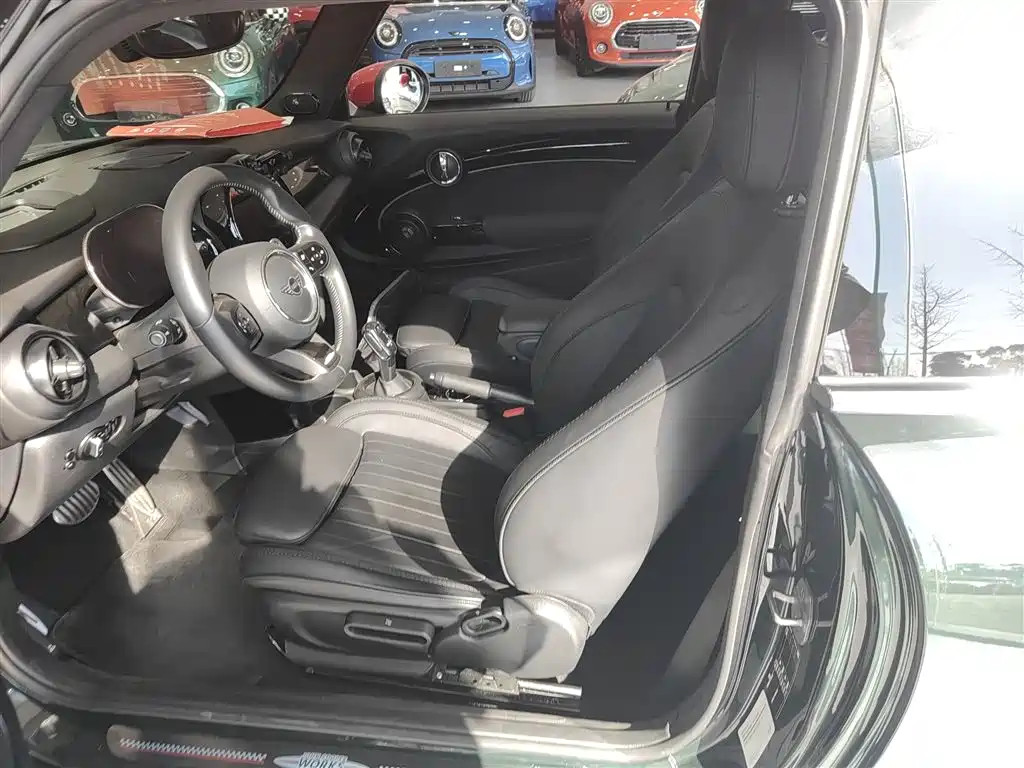 MINI JCW