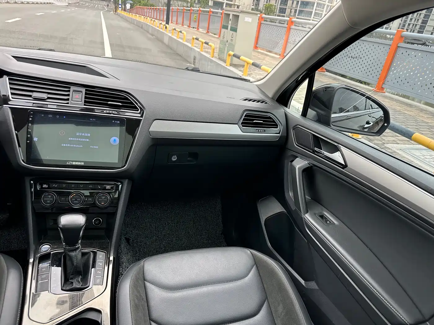 Volkswagen Tiguan L 2020 330TSI Auto 2WD Smart Luxury China VI фото 9