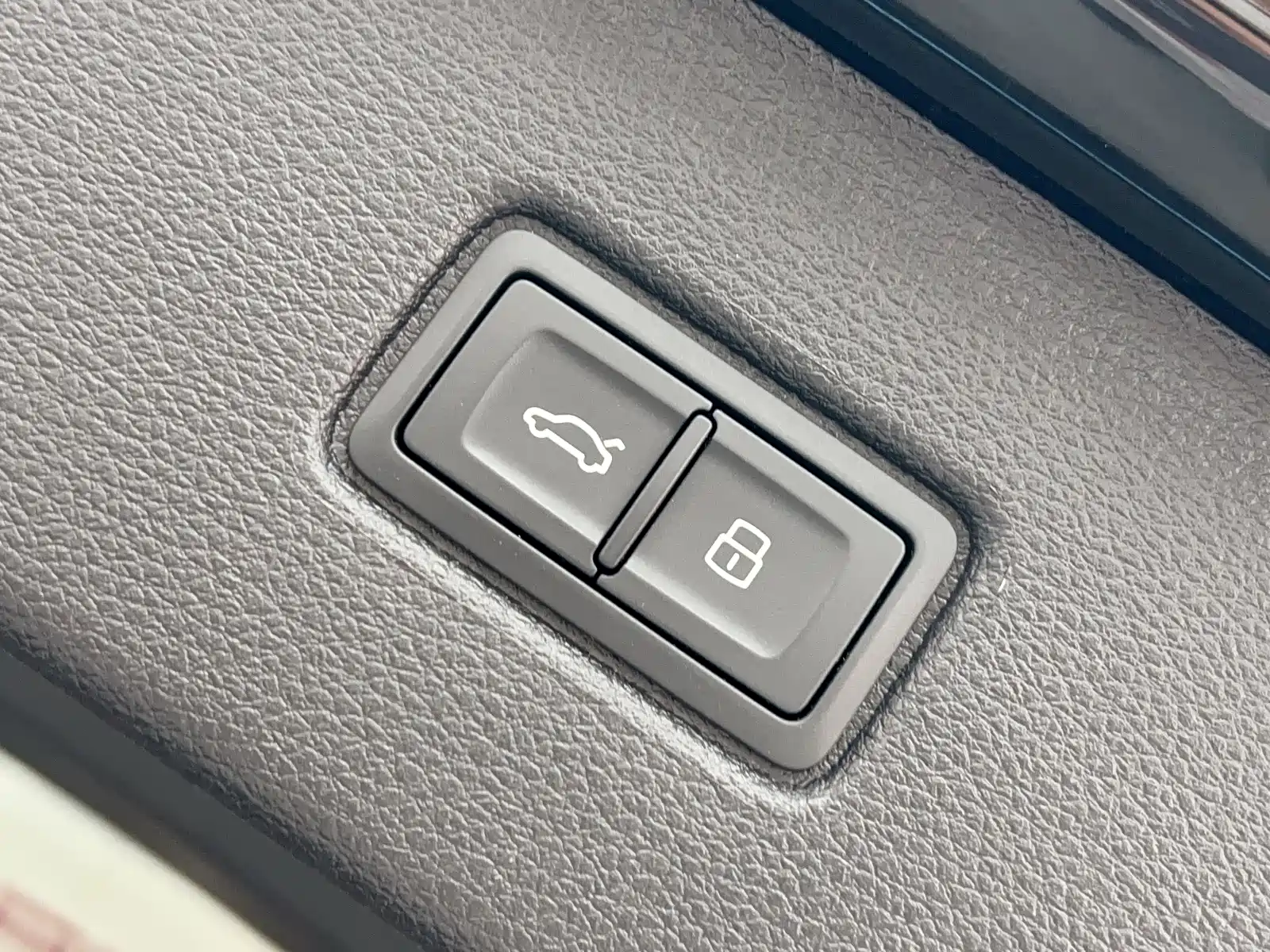 Фото 30 - Audi Q7
