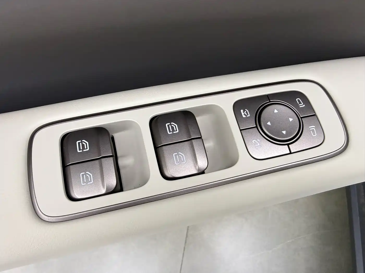 Li Auto i6 2026 2025 4WD Base Model